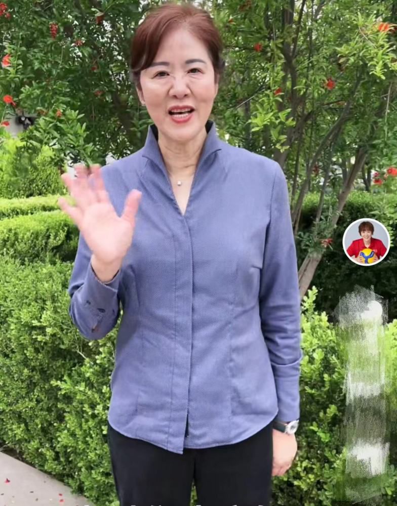 据英国媒体talkSPORT消息，曼联考虑冬窗租借曼城中场菲利普斯。